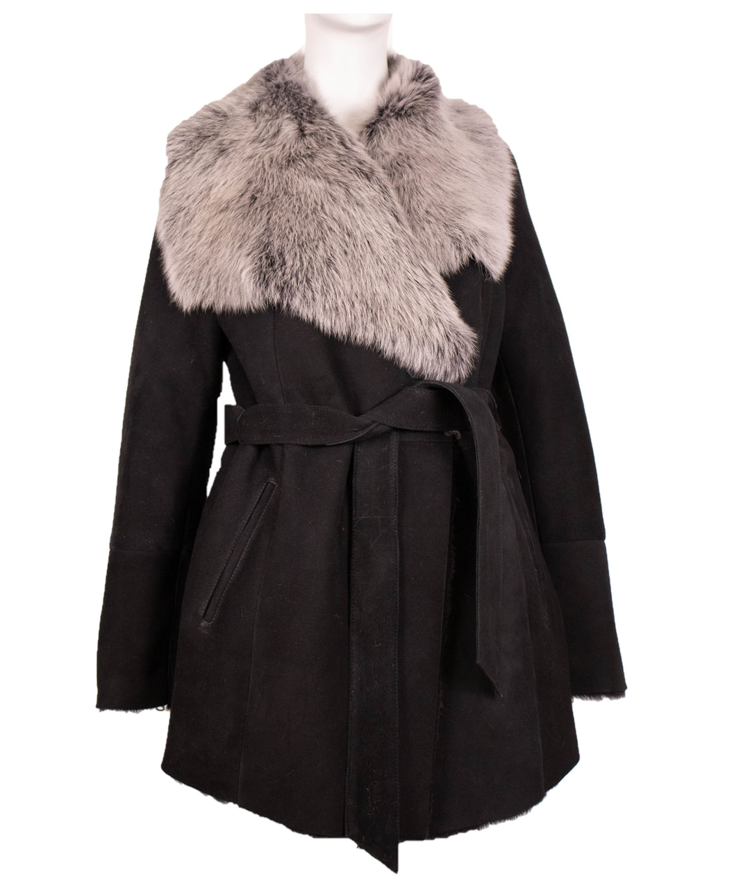 Close-up of genuine shearling texture on Denimaxx Toscana Coat showing plush interior and fine finish.